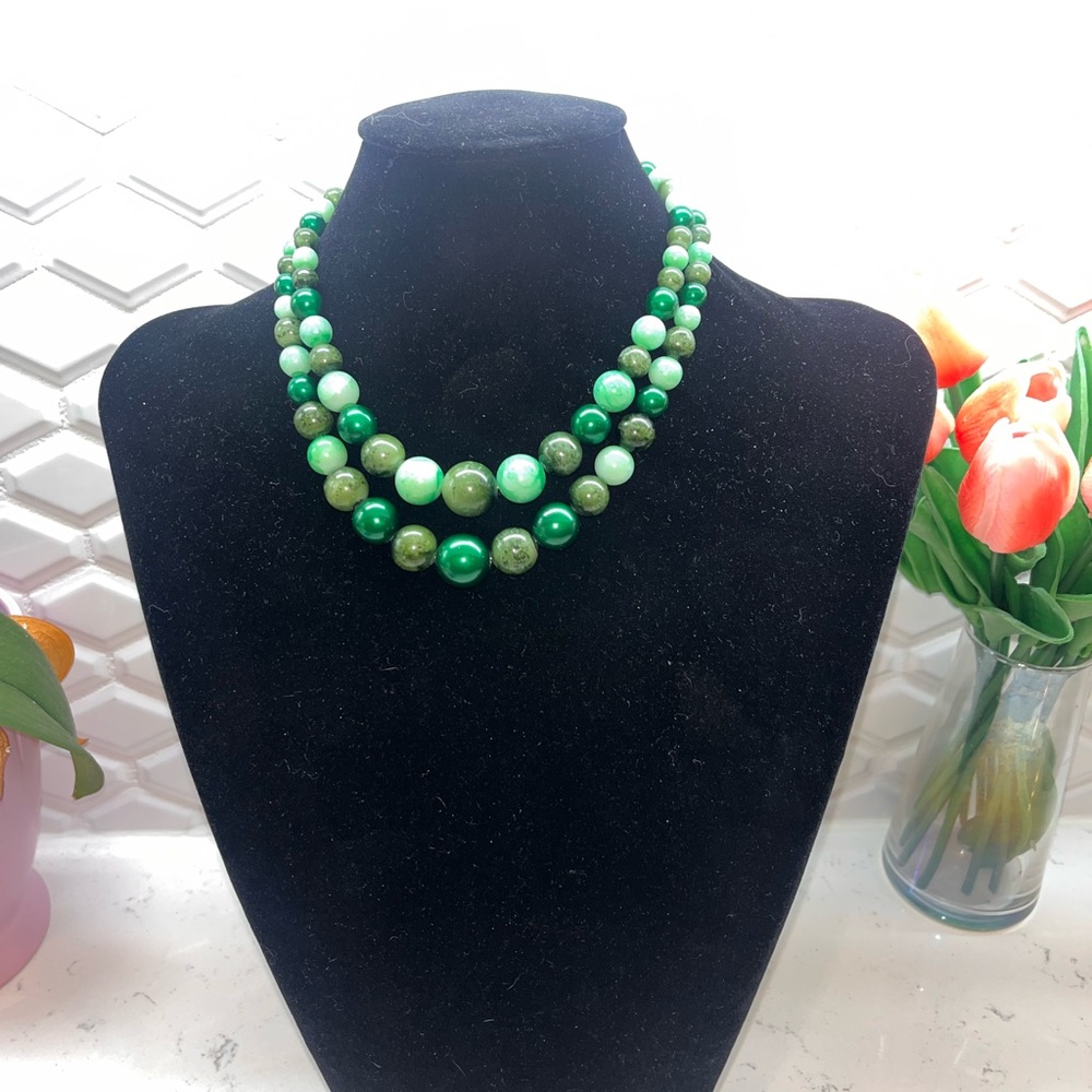 Elegant Green Beaded Necklace